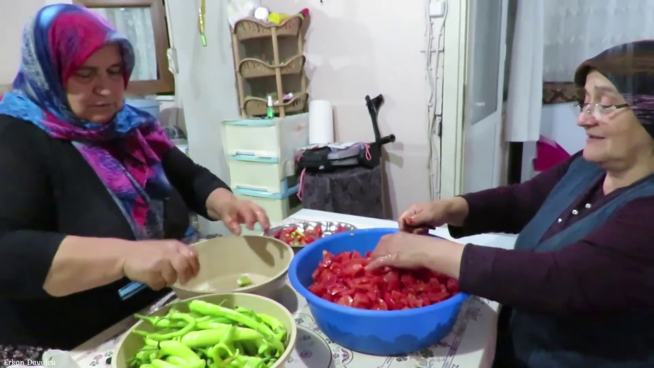 Menemenlik  ve yağlı Turşu yaptık  hadi hayırlısı 😀😅😅