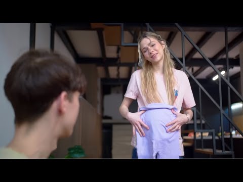 ფეხმძიმე თინეიჯერი გოგონა შეყვარებულმაც და მშობლებმა სახლიდან გააგდეს...