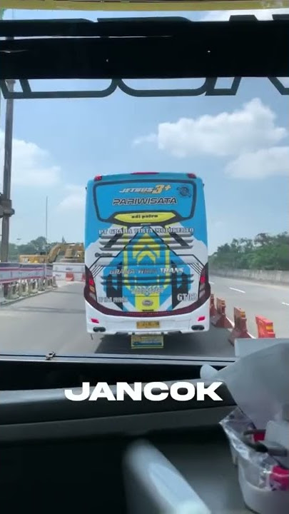 #buspariwisata#busindonesiaitukeren#storywabuskeren Graha Tirta Trans Mojokerto#busmania#