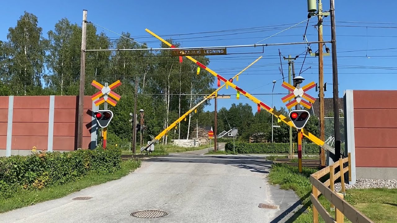 Järnvägsövergång Marieberg (Örebro) / Swedish railroad crossing