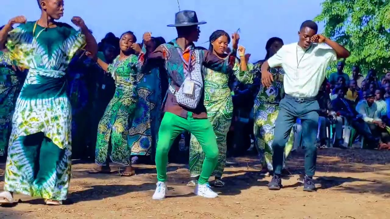 MALIKIA WA UBEMBE WACHEZA KWA FURAHA KWENYE MKUTANO BIESSE CENTRAL