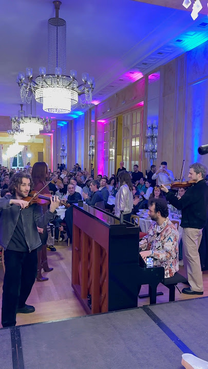The most EPIC Bella Ciao FLASHMOB 🤯 The end will blow your mind 😍
