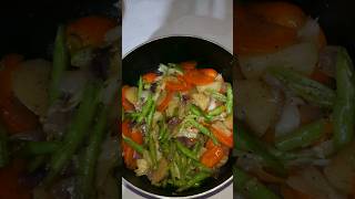 Mouthwatering  චොප්සි මෙහෙම කාල තියේද? Chopsuey recipe sinhala #shorts