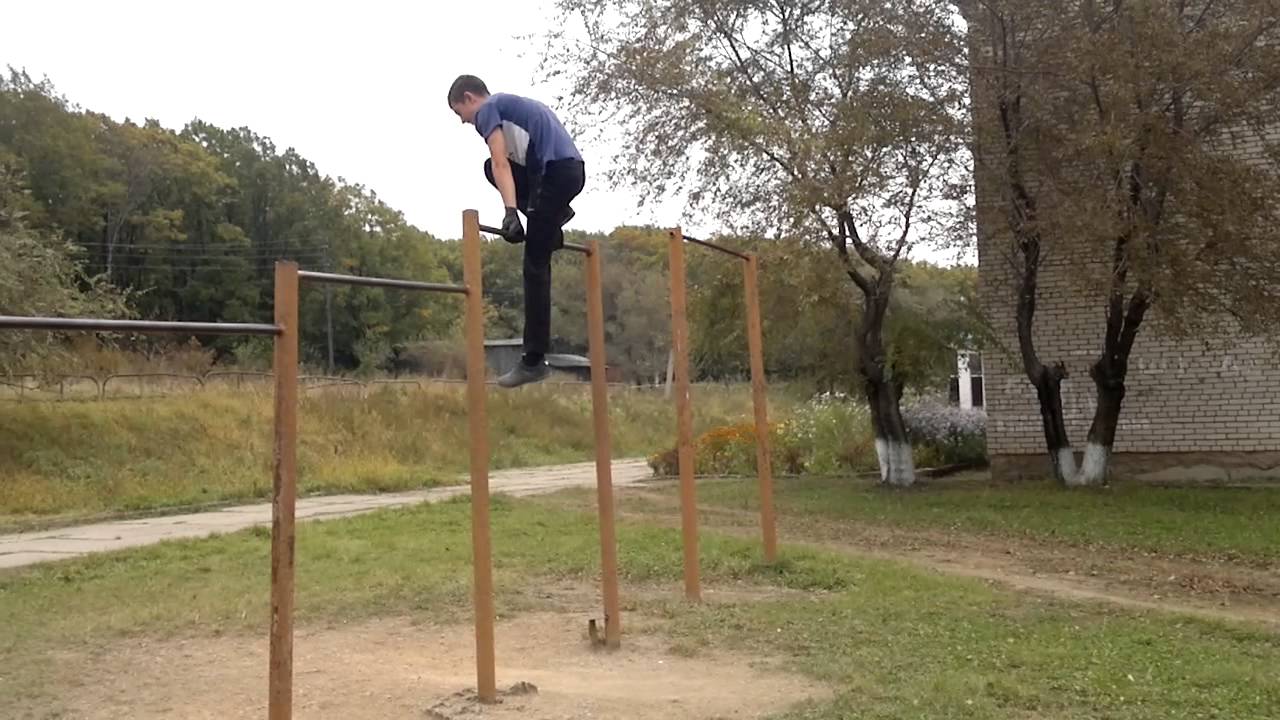 Простые трюки на турнике - YouTube