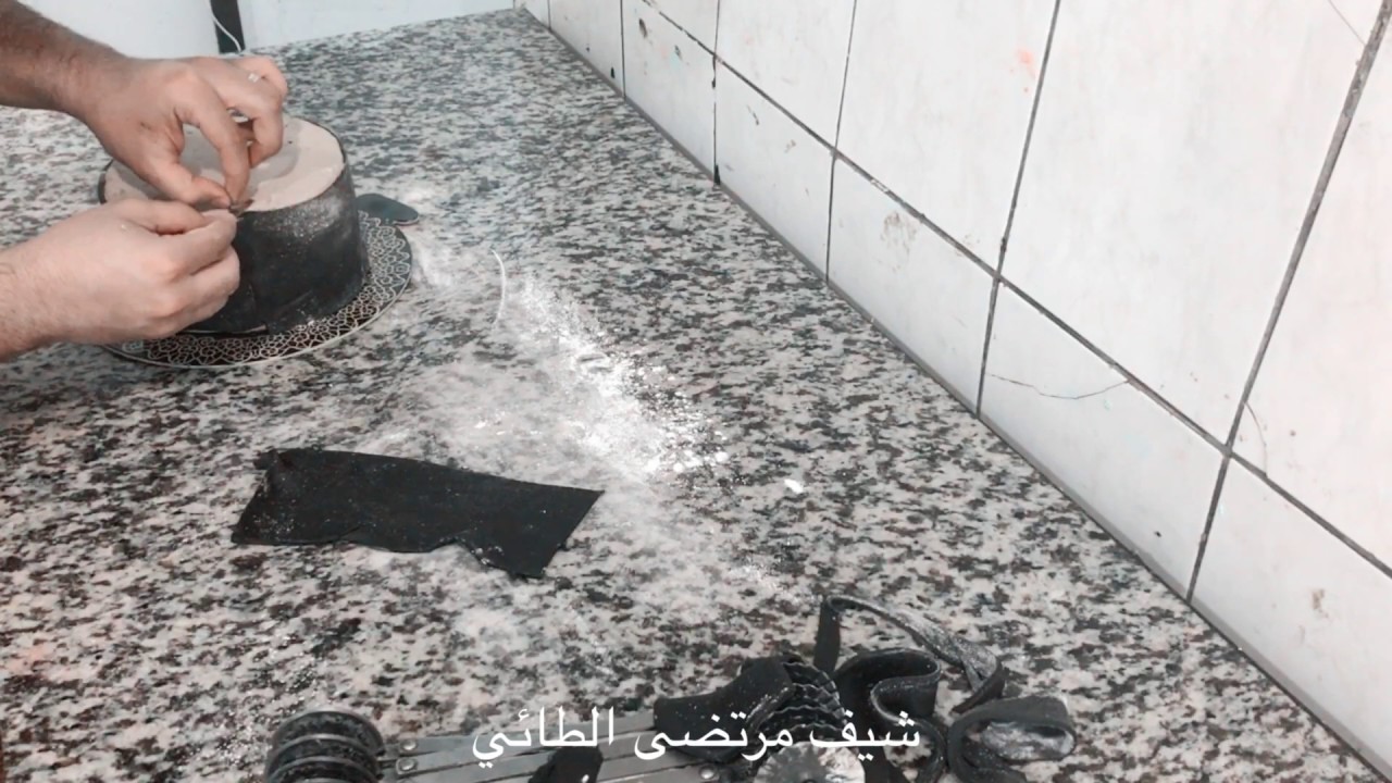 طريقه صنع قبعه التخرج ب العجين السكر(الدرس الاسبوعي)  مع عشر نصائح للعجين السكر