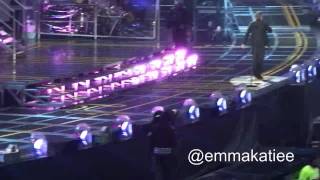 Take That Progress Tour 2011 - Robbie Williams - Let Me Entertain you - HD
