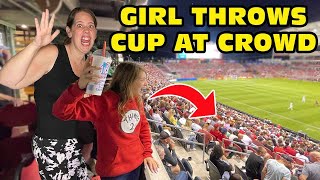 🤬Girl Temper Tantrum🤬 Throws Drink Into A Crowd Of People, Mom Freaks Out!