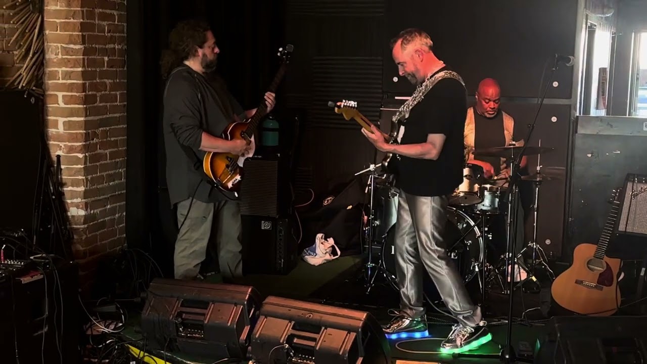 Highgrade - (live) @ Surfside 7