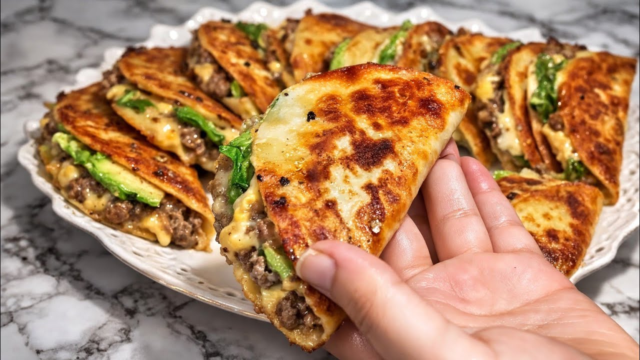 ميني طاكوس بمداق البرغر مقرمشين و بنان🤤 متشبعوش منهم وصفة سهلة و سريعة التحضير مناسبة لمائدة رمضان👌