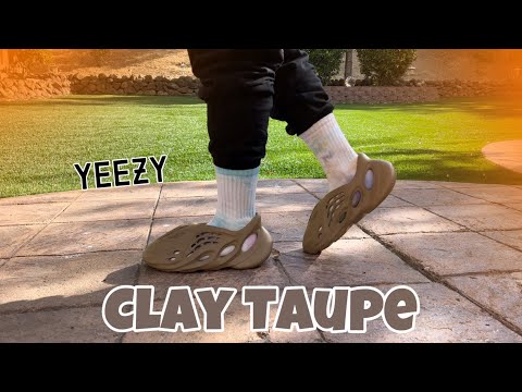 adidas YEEZY Foam Runner ぎし  