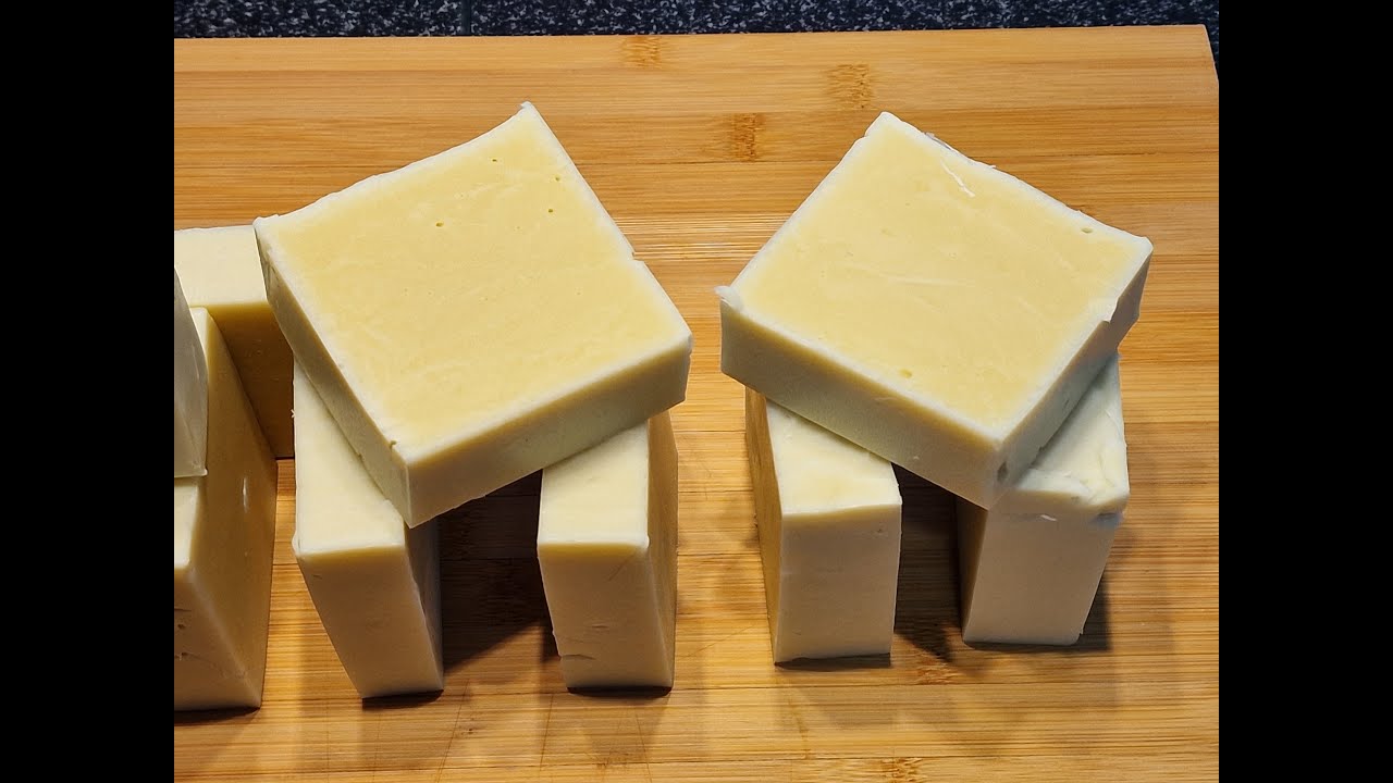 Σαπούνι με ελαιόλαδο και λάδι καρύδας