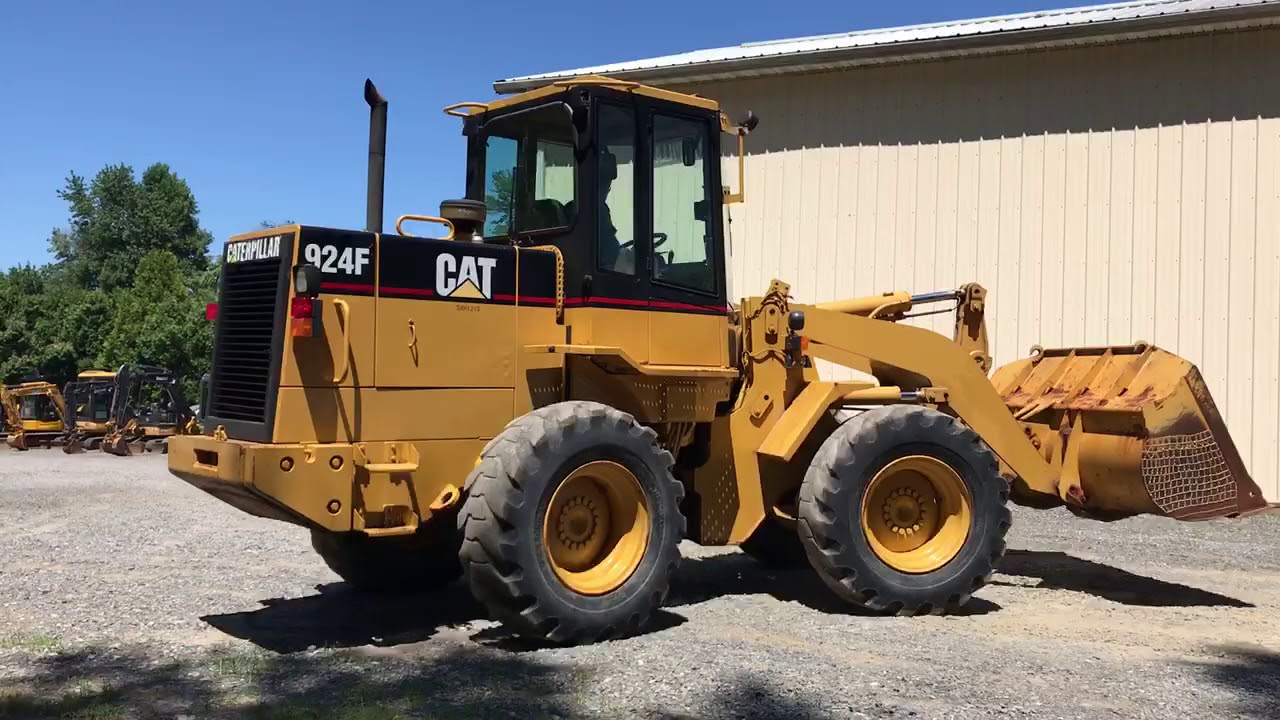 CAT 924F Articulated Wheel Loader working YouTube