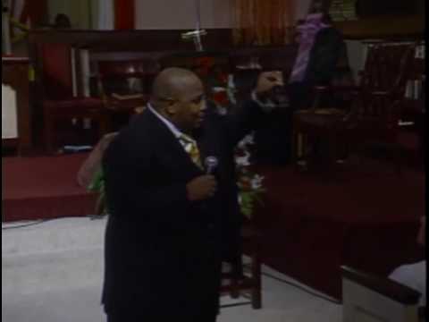 Bishop George Bloomer Preaching at Bishop Greens C...