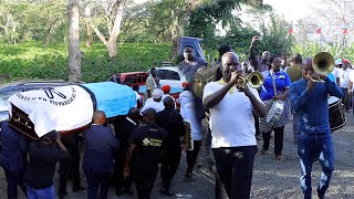 MWILI WA MAREHEMU MZEE MTEI ULIVYOFIKISHWA NYUMBANI KWAKE NA TARUMBETA, HECHE AONGOZA CHADEMA