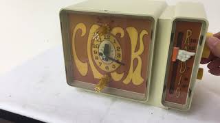 Vintage Solid State 1970's General Electric C3300A AM Clock Radio Alarm, Groovy!