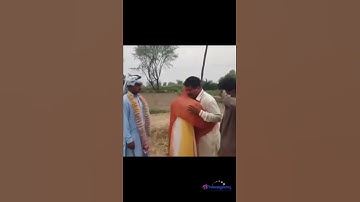 Người cha khóc ghẹn khi đưa con gái về nhà chồng