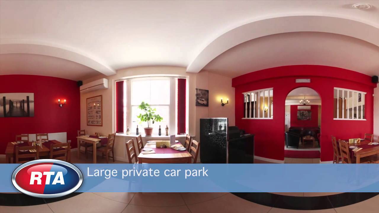 P8392 Italian Restaurant on busy main road, Greengates, Bradford