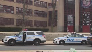2 students stabbed at high school in Queens: NYPD
