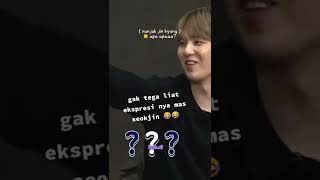 suga bisik-bisik ke jimin soal jin hyung di depan orangnya #suga #jimin #jin #bts