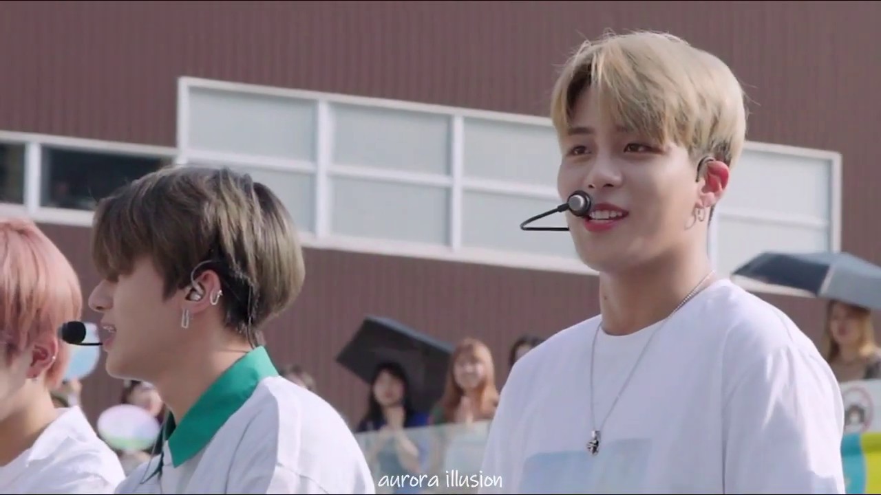 ATEEZ - INTRO + WAVE + ILLUSION @ 