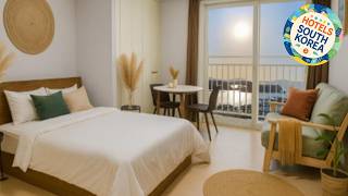 J1000 Yeosu Ubless 16-pyeong Deluxe Queen Bed Ocean View Room | Yeosu-si, South Korea | Hotel Review