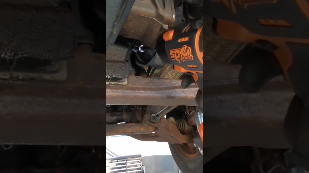 Milwaukee / SP Tools Impact 🔫 Vs Transmission Bell Housing Bolts - Painful Reaction 🤣