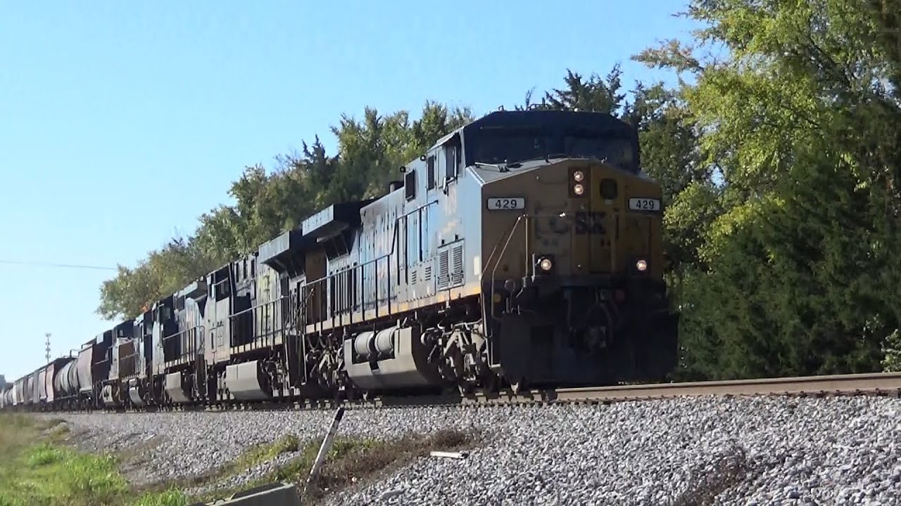 CSX AC44CW 429 w/ Nice Lashup Leads Manifest Q584-19 on 10/19/21 - YouTube