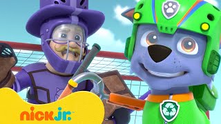 Rocky Plays Ice Hockey! 🏒 | Paw Patrol | Nick Jr. Uk