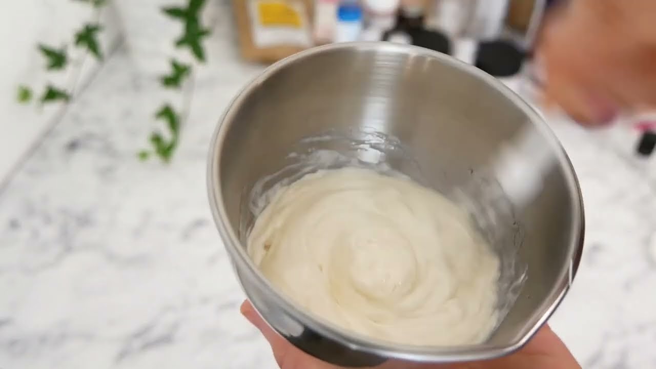 كريم مرطب ومقشر للقدمين واليدين مواد التجميل الطبيعية التي استعمل مشتريات /  haul aroma zone