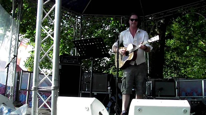 Tony Bowen live at Hyde Park