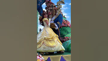 Beauty and The Beast - Disney World Parade 2023