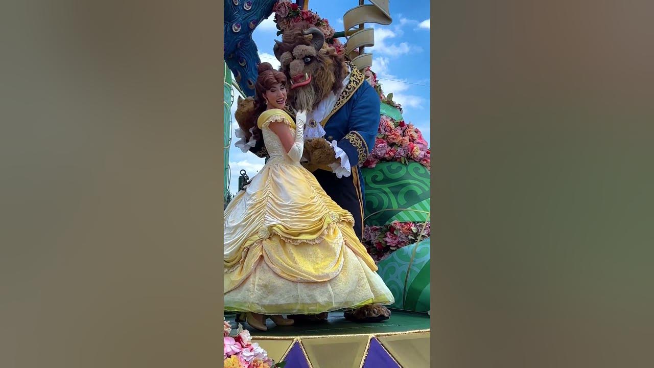 Beauty and The Beast - Disney World Parade 2023