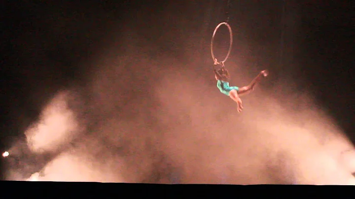 Aerial Hoop Nancy Luna periplo 2015