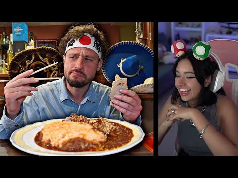 xLightMoonx REACCIONA Probando comida mexicana en JAPÓN | Luisito Comunica