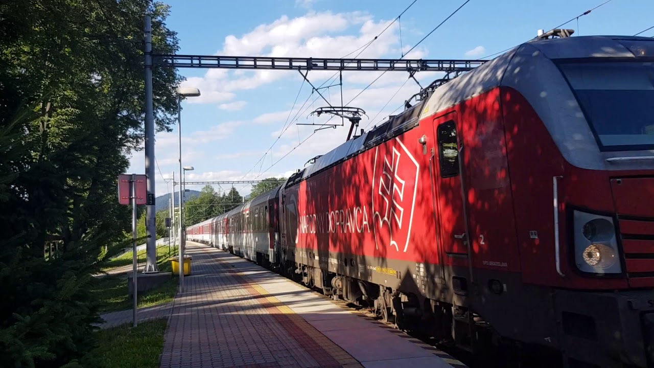 ZSSK 383.101 v čele vlaku IC 513 do Košíc