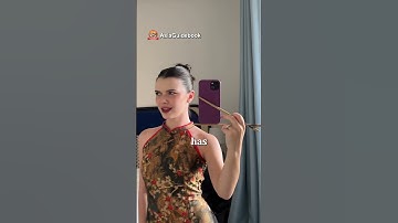 Mensen houden hun telefoons vast met eetstokjes! 🥢📱