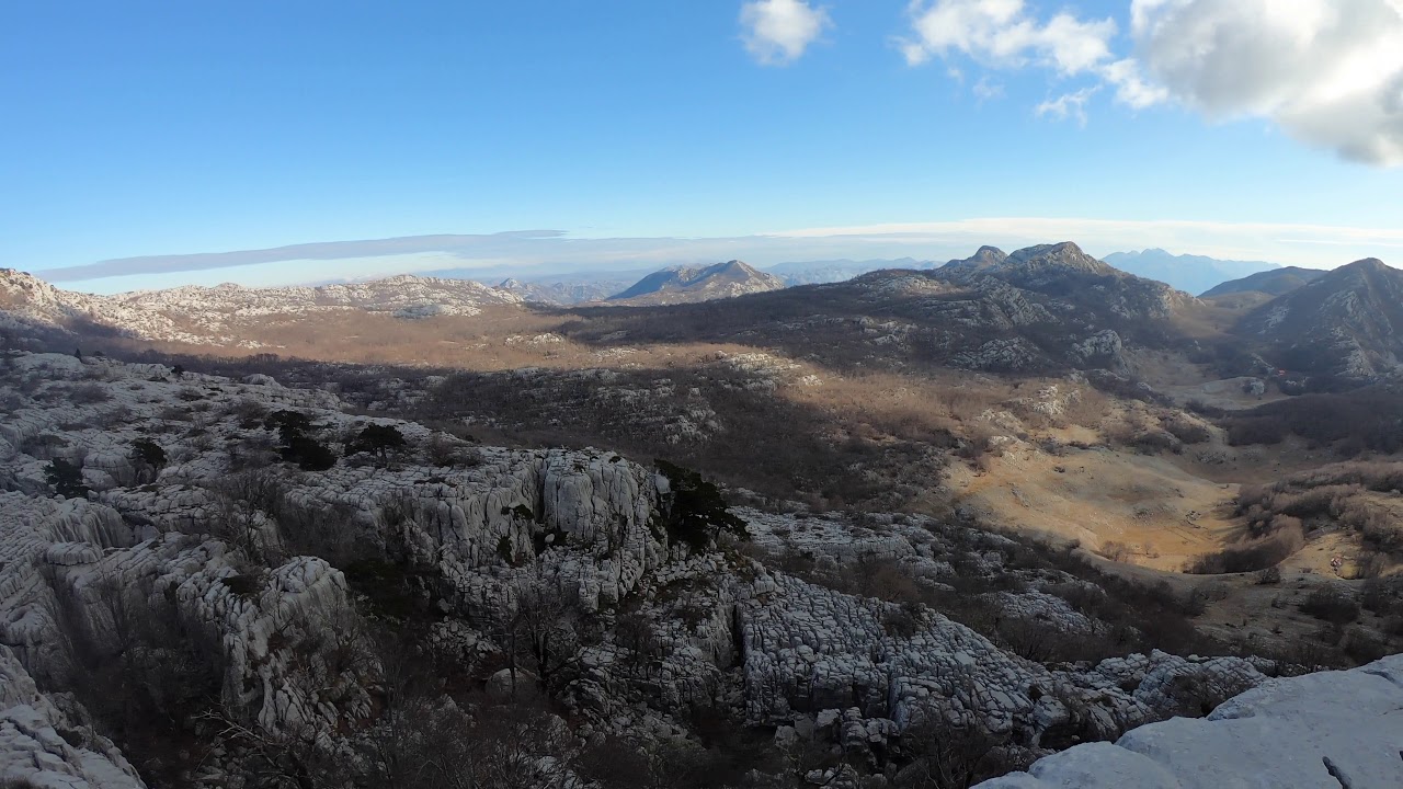 Vilino guvno viewpoint on the hiking trail to Subra peak above Herceg ...