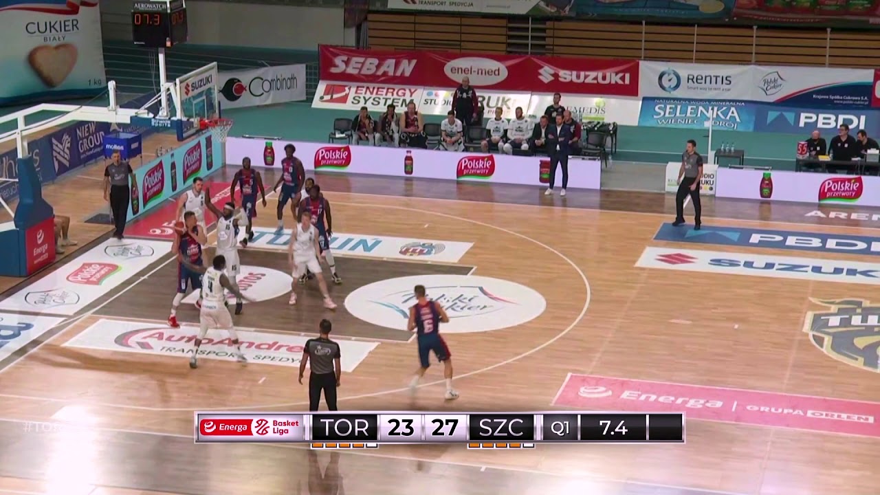 Carlton Bragg świetnie blokuje! 