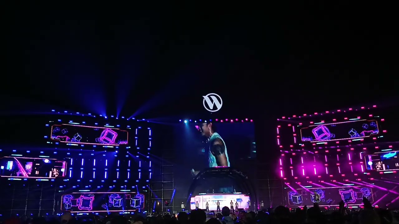 INTRO LUẬT ANH + NÉT + BEAUTIFUL MONSTER - SOOBIN - WATERBOMB HCM