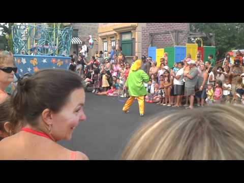 sesame place 2011  parade  part 2