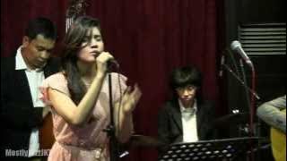 Monita Tahalea - Saat Teduh @ Mostly Jazz 21/08/13 [HD]