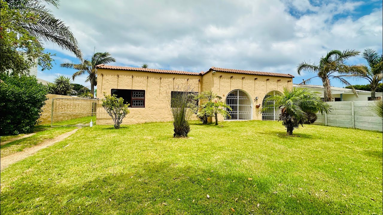 3 Bedroom house for sale in Sandbaai, Hermanus, South Africa : R2,375,000