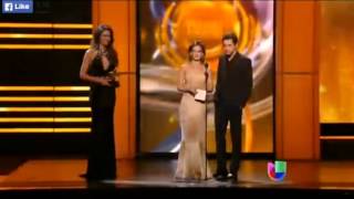 Austin Mahone Presenting Award in 'Premio Lo Nuestro' 20 02 2014