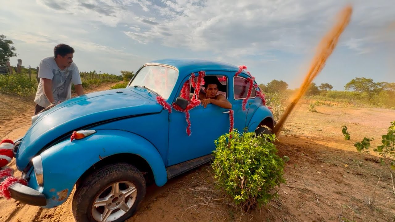 BRUTINHO CAP0TA O FUSCA ASSOMBRADO NA CURVA FAZENDO TRILHA