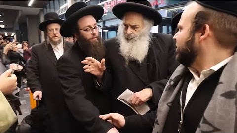 Satmar Antwerp Dayan Rabbi Weiss Refuses To Shake Hand With Uriel Goldman of Lev Tahor Cult