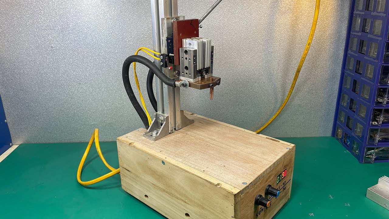 máy hàn cell pin sáng tạo hay mỗi ngày