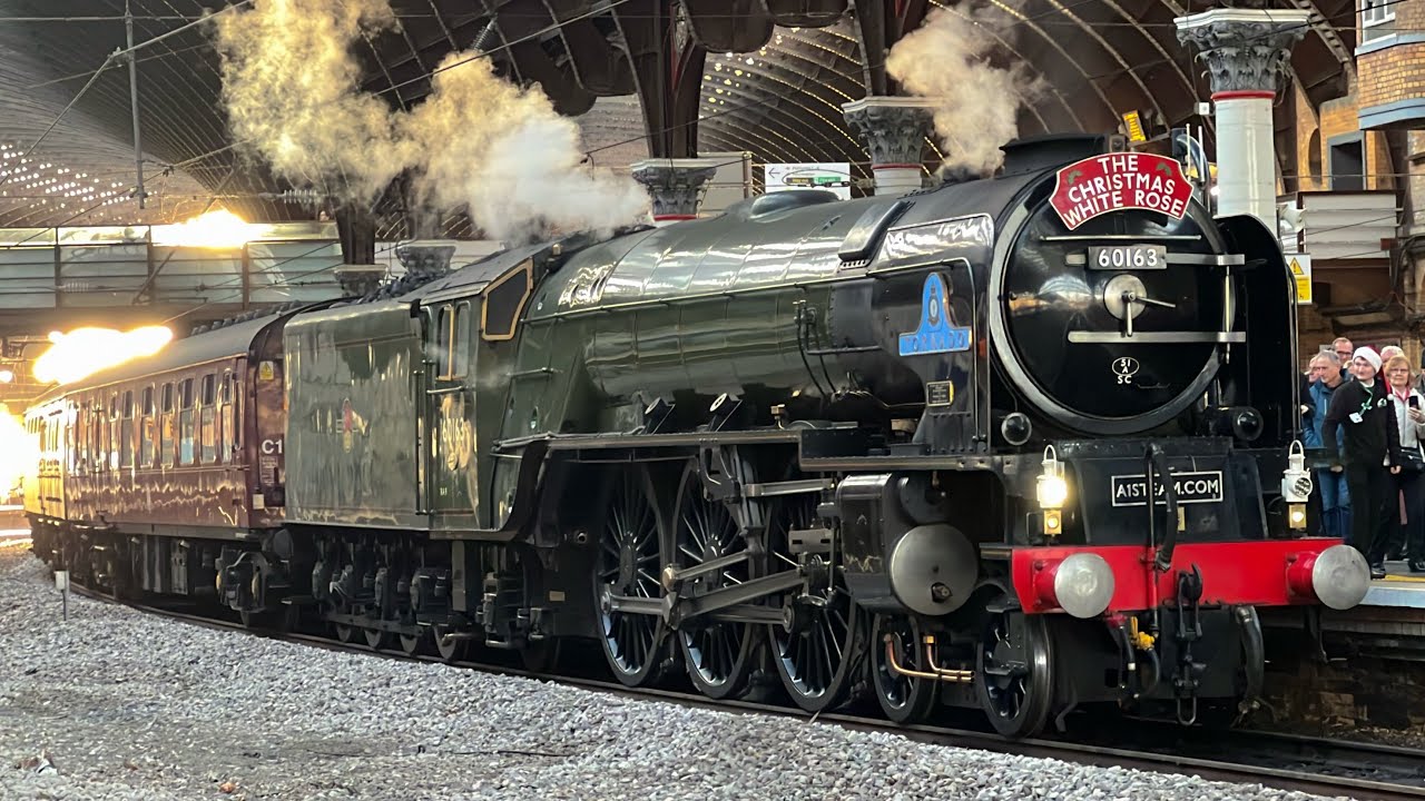 A1 60163 'Tornado' Whistling into York, Hauling The Christmas White Rose - 10/12/2025