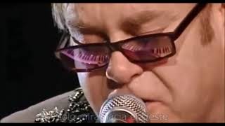 Nikita - Elton John - 2004 (Live) Subtitulado al Castellano