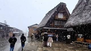 bang lari bang ada meteor, anjir vvibu.. #latepost #snow #japan #winter #wibu #sparkle  #shirakawago