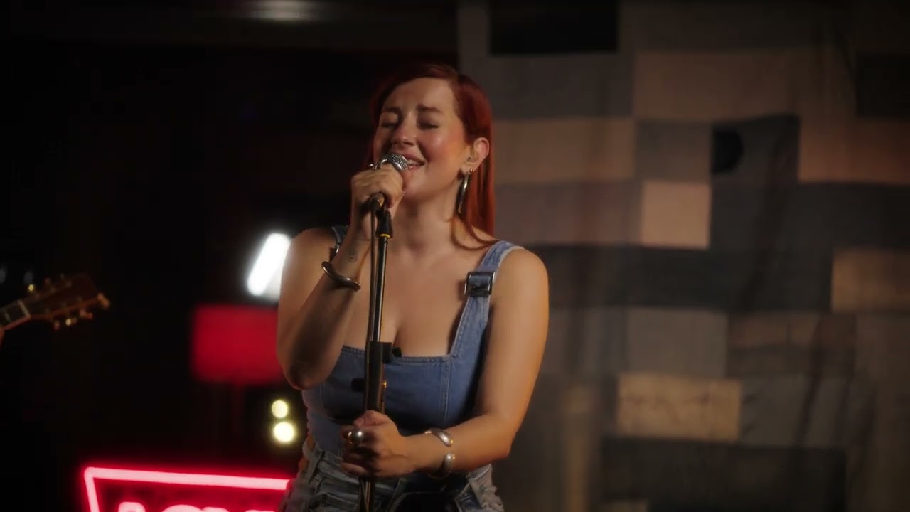 Sleduj İstesen de Sevemezsin (Stüdyodan, Canlı) na YouTube Sleduj İstesen de Sevemezsin (Stüdyodan, Canlı) na YouTube